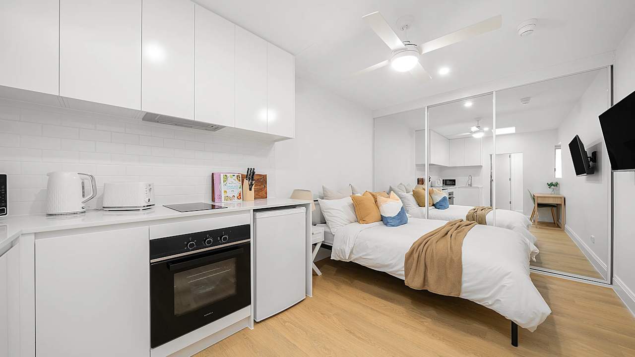 Room studio flat for rent