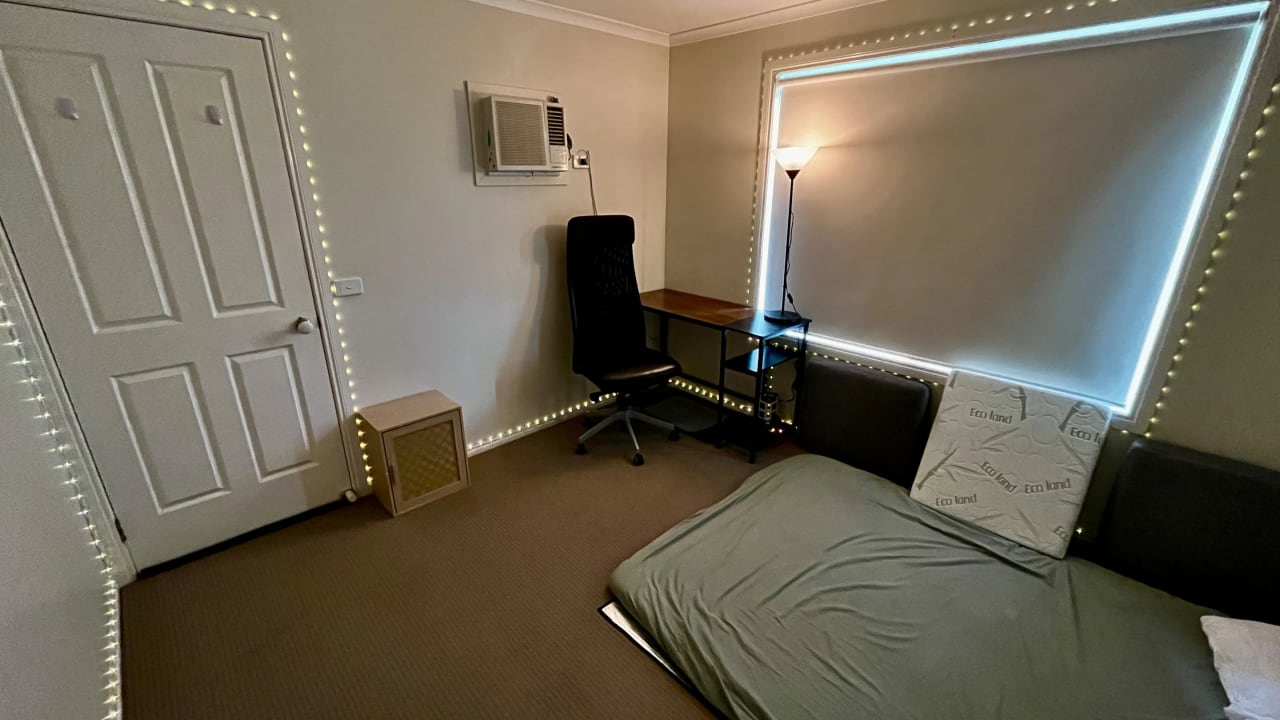 Furnished room with own bathroom
