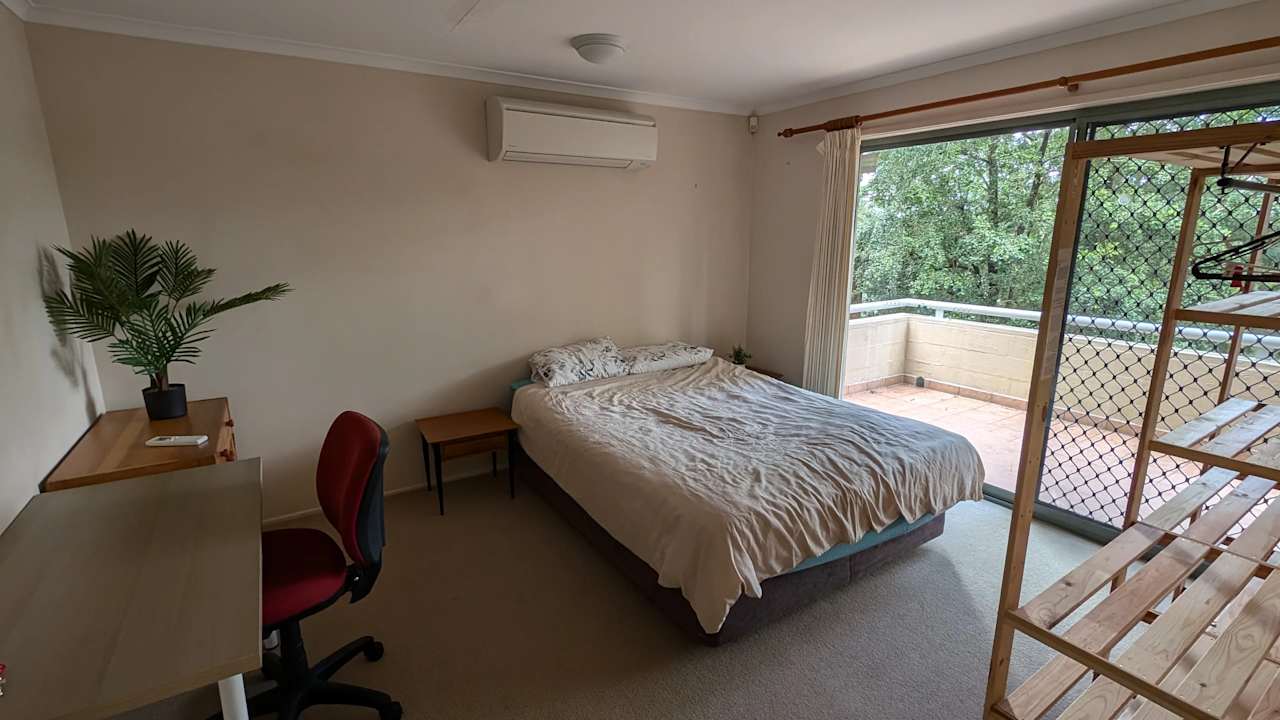Furnished room in a share house