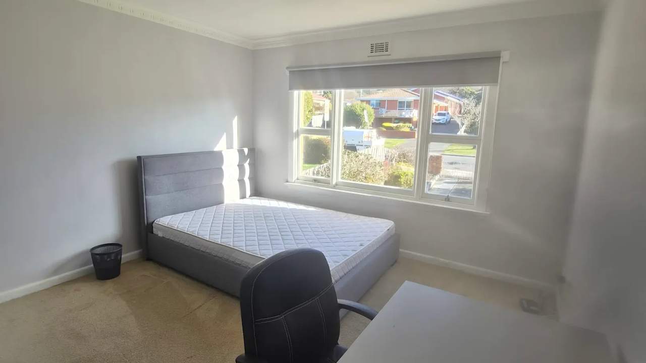 Room in a share house