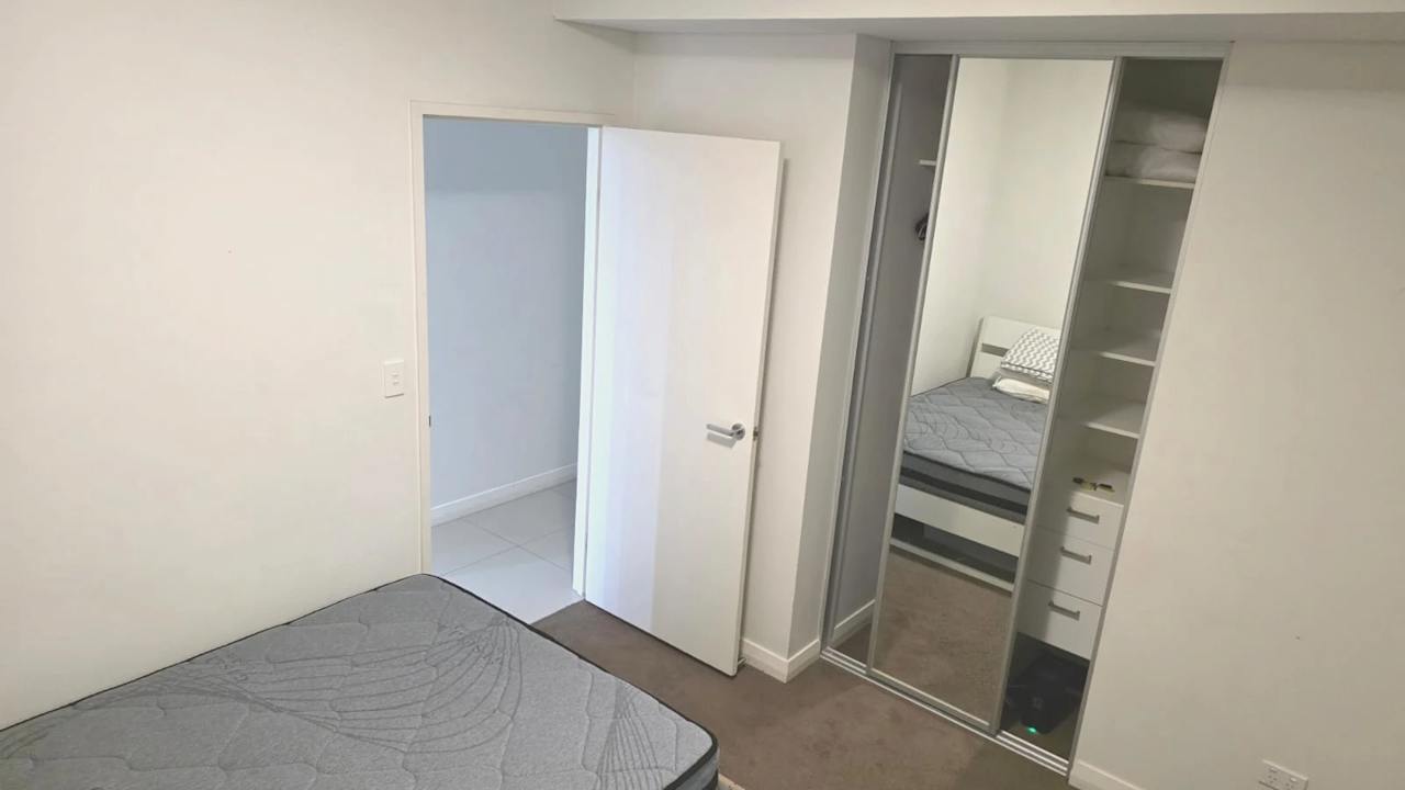 Furnished room with ensuite in a flatshare