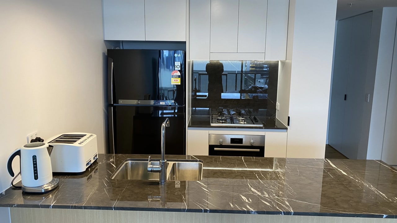 Whole property with 1 room for rent