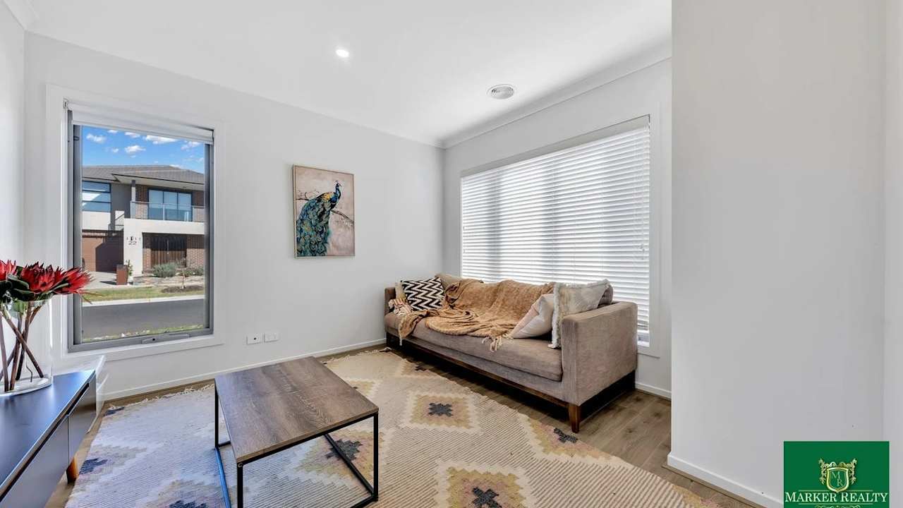 Furnished room with ensuite in a share house