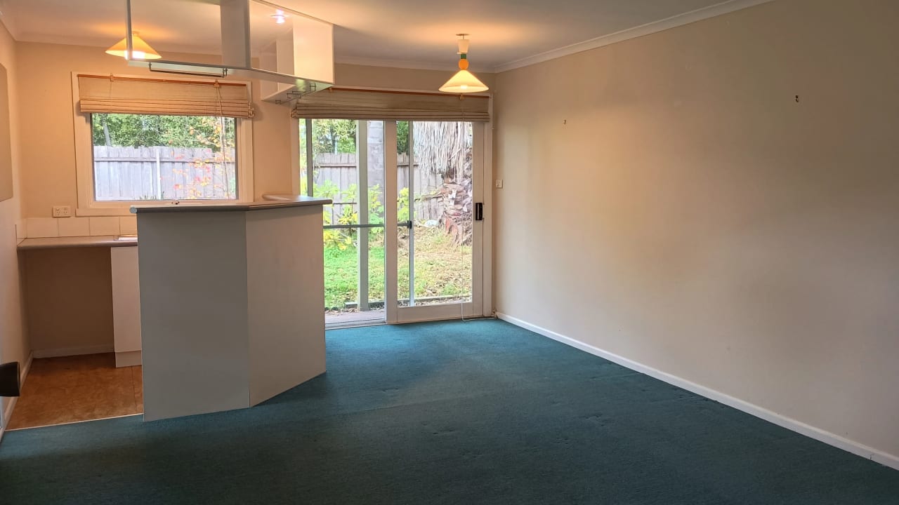 Whole property with 2 rooms for rent