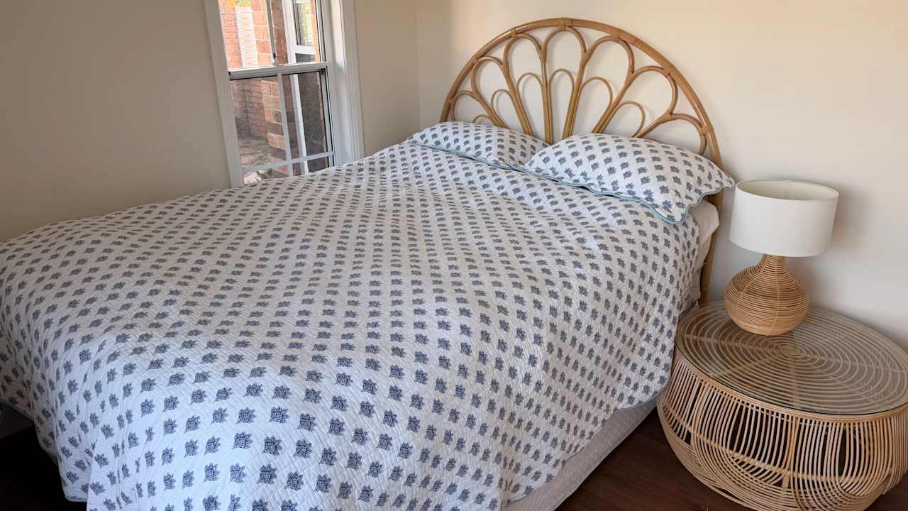 Furnished room with own bathroom