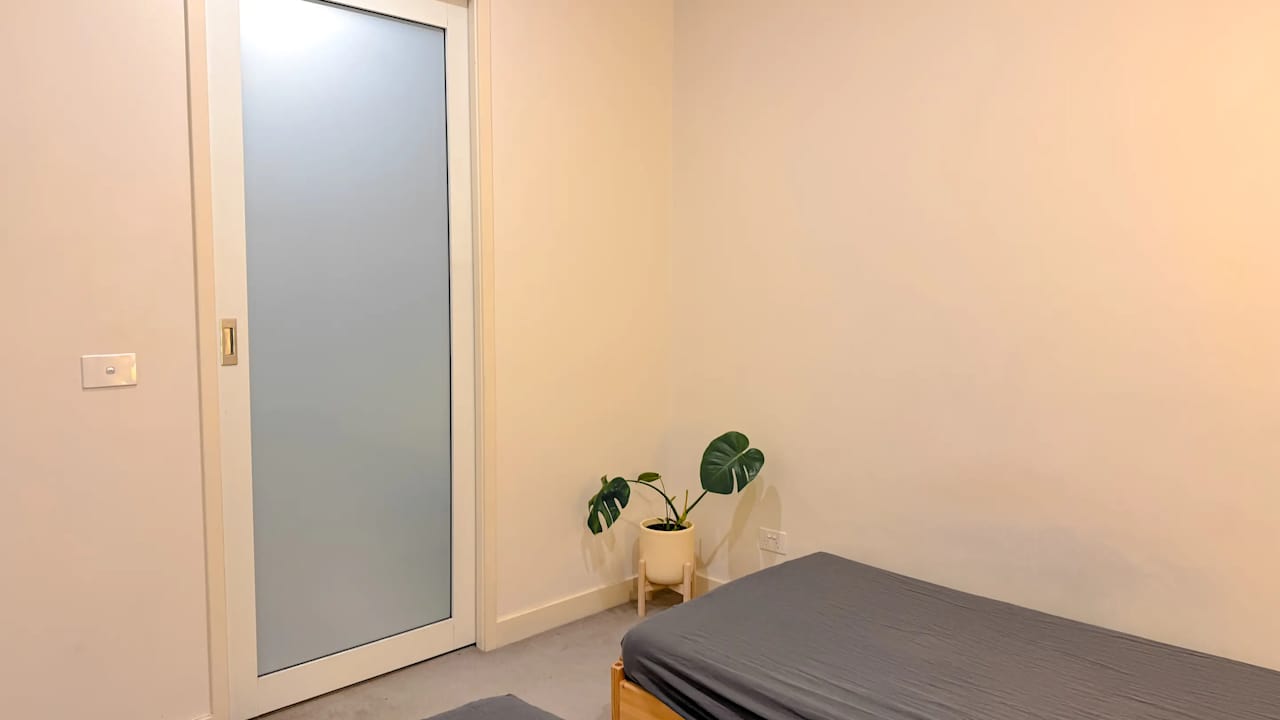 Furnished room in a flatshare