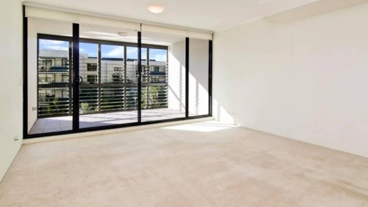 Unfurnished room with own bathroom
