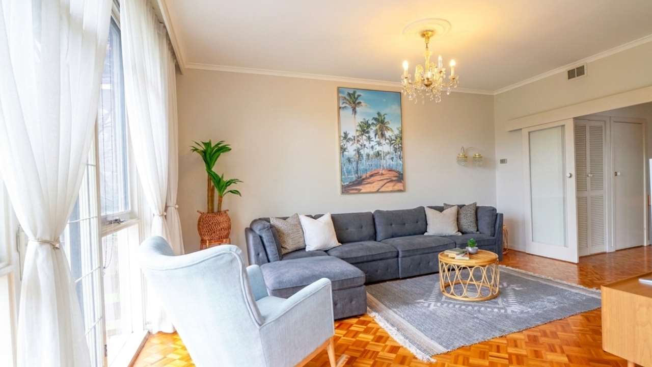 Whole property with 2 rooms for rent