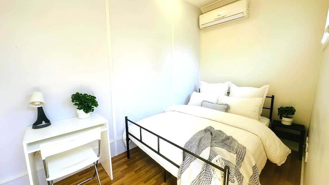 Furnished room studio flat for rent