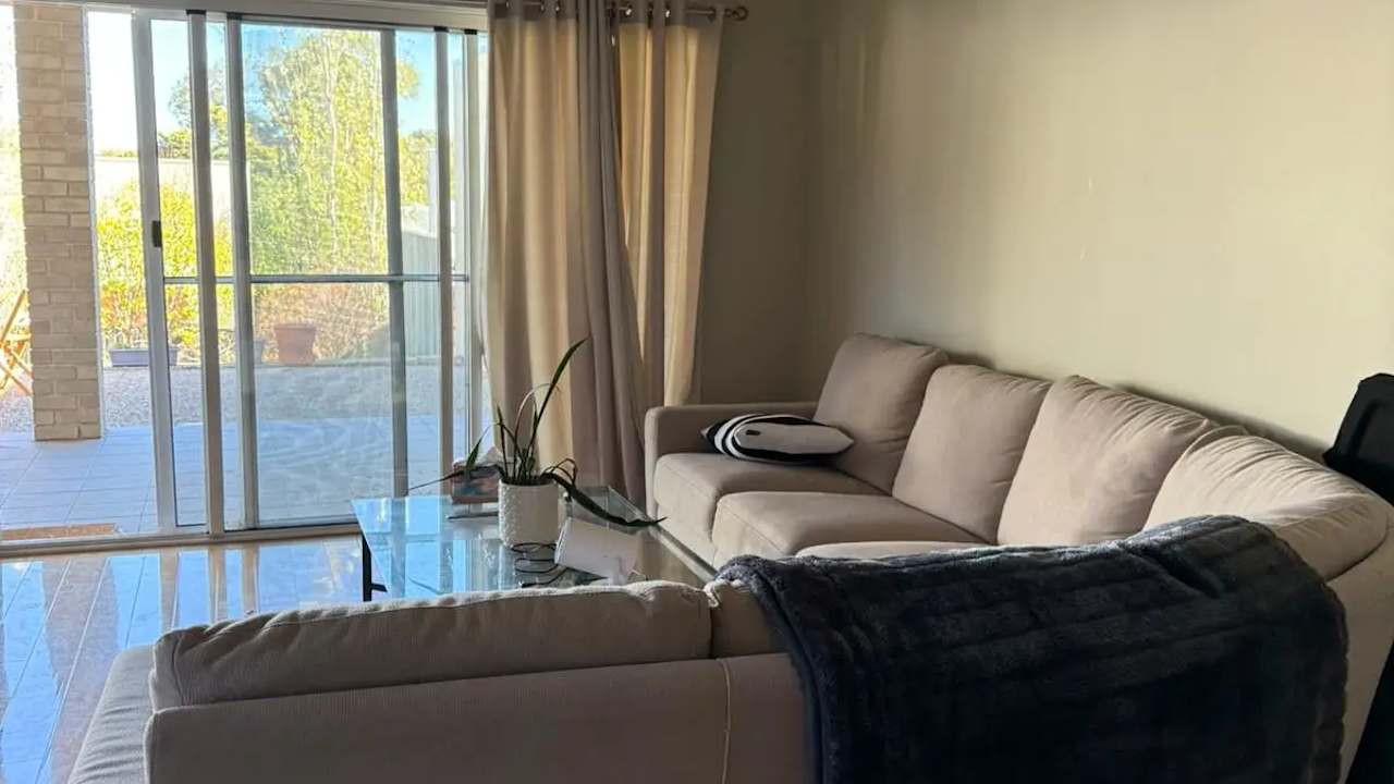 Room with ensuite in a share house