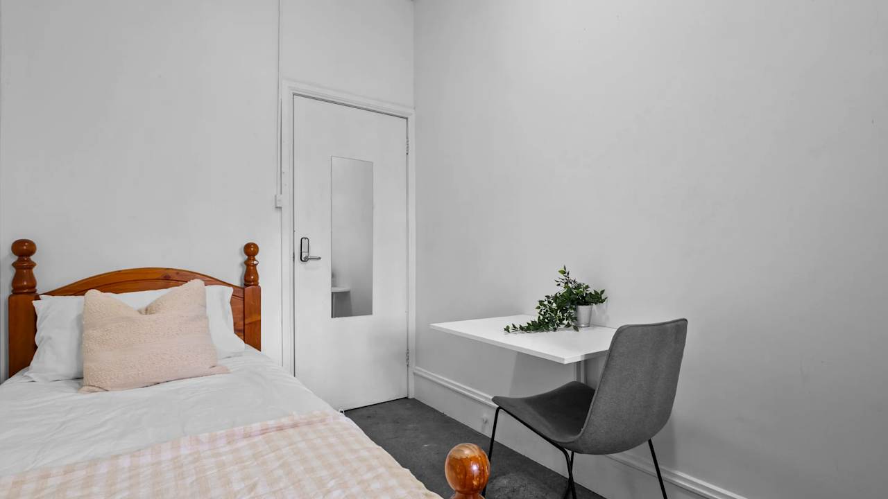 Furnished room in a share house