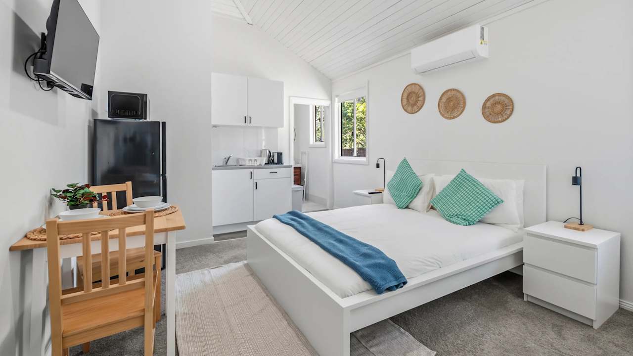 Furnished room with ensuite in a share house