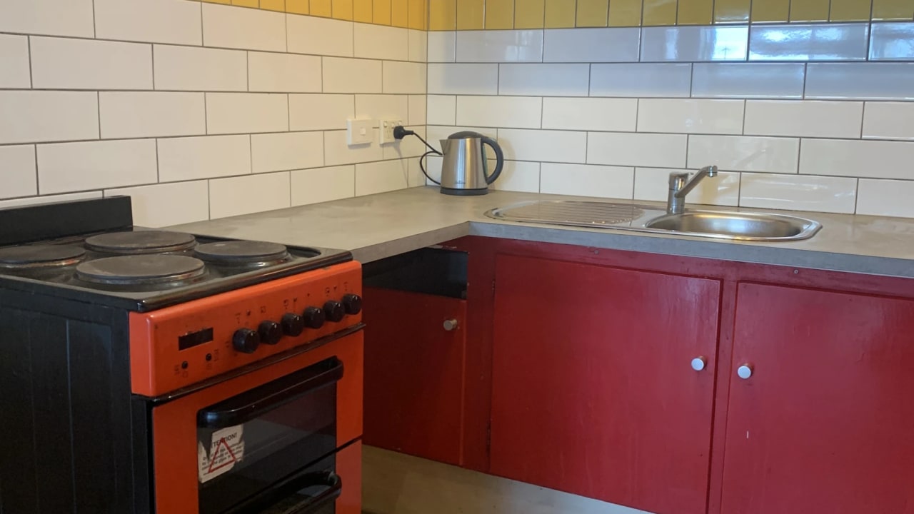 Furnished room studio flat for rent