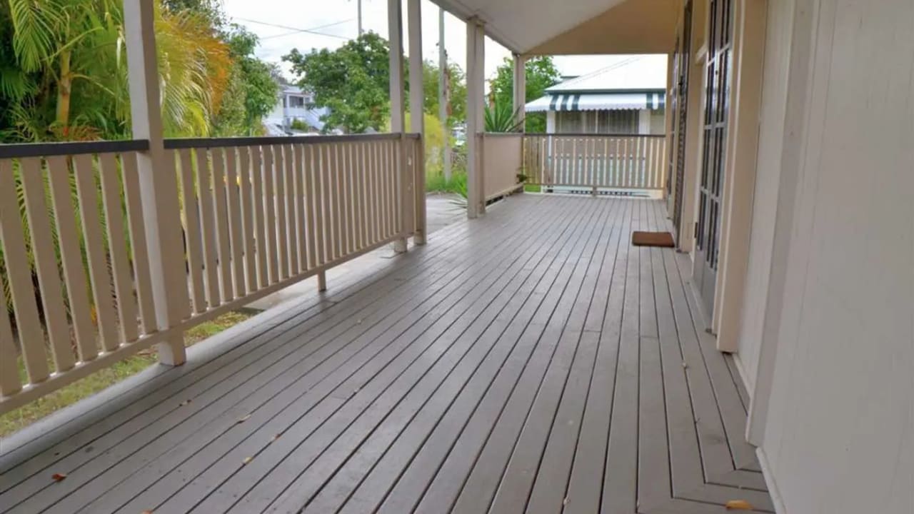 Room in a share house