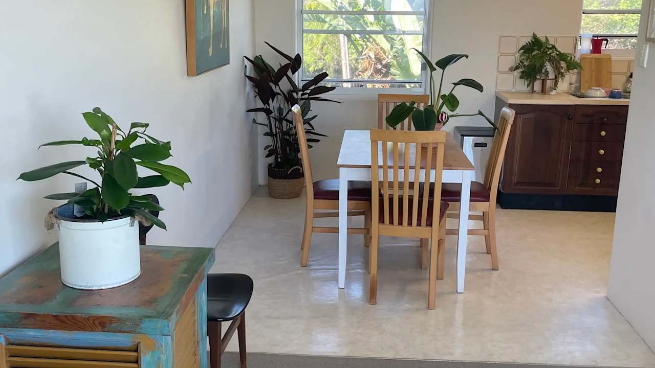 Furnished room in a flatshare