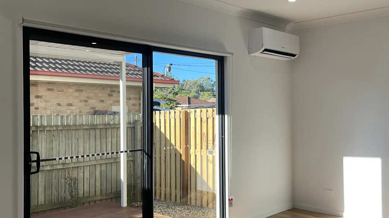 Whole property with 3 rooms for rent