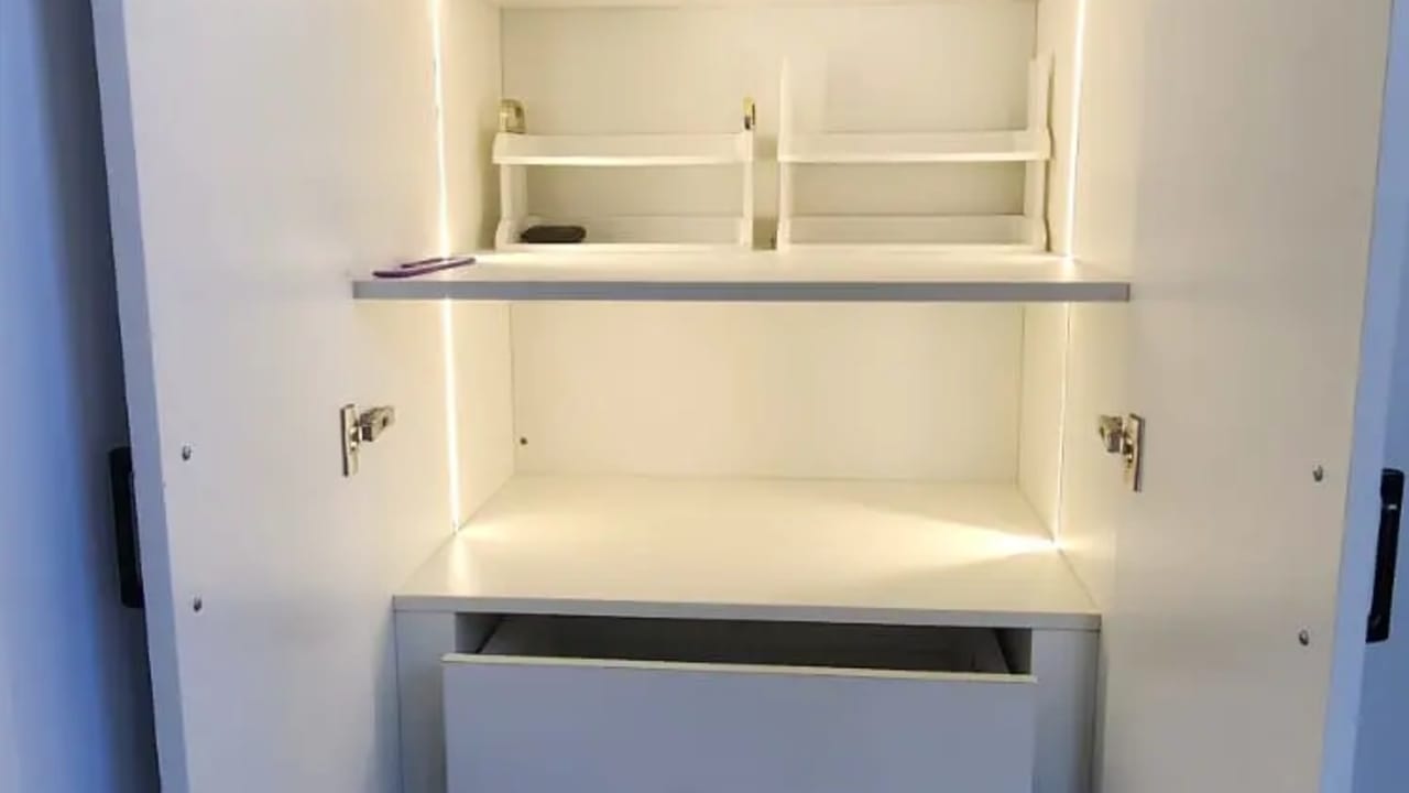 Furnished room in a share house