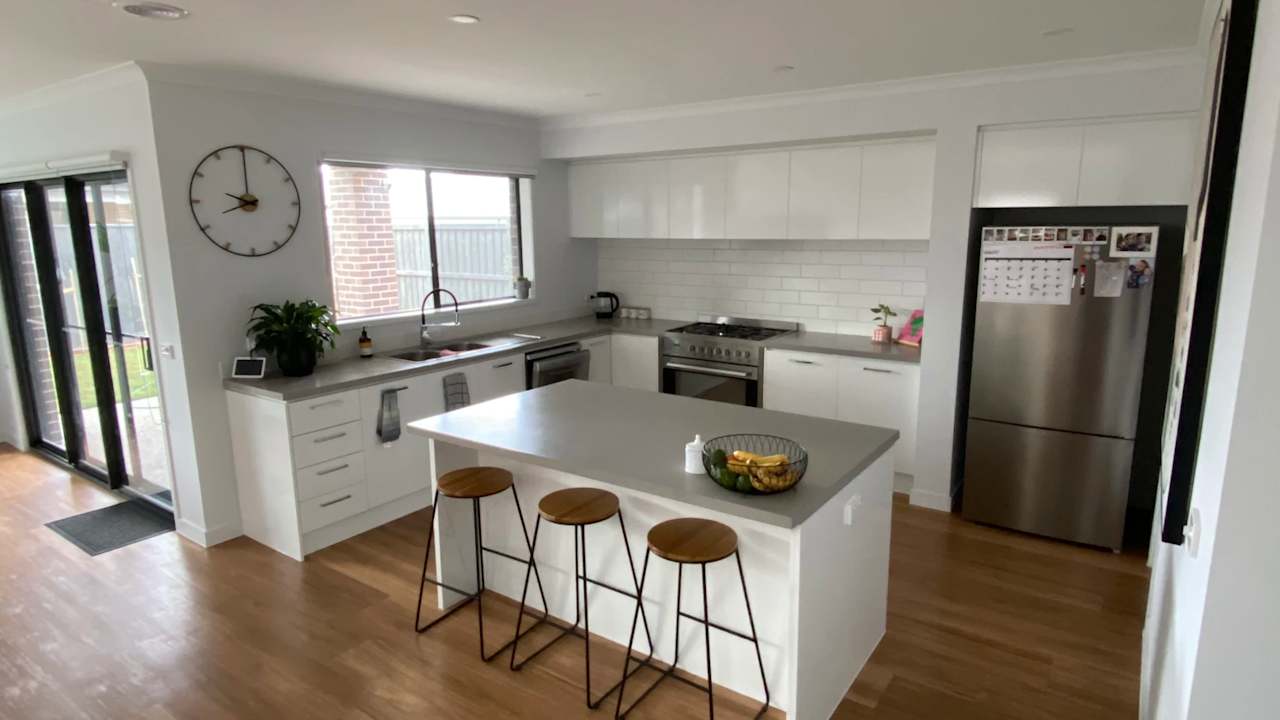 Room in a share house