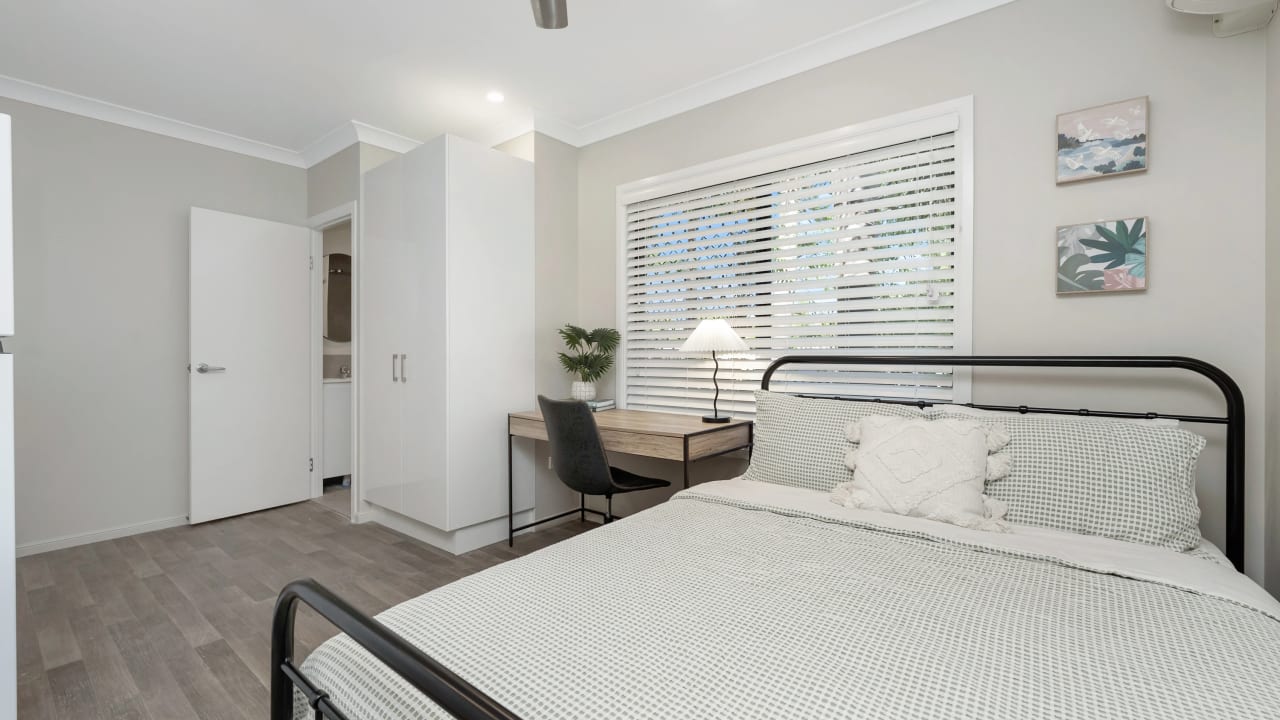 Furnished room studio flat for rent
