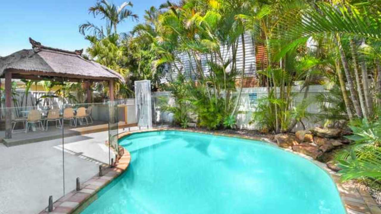 Furnished room with ensuite in a share house