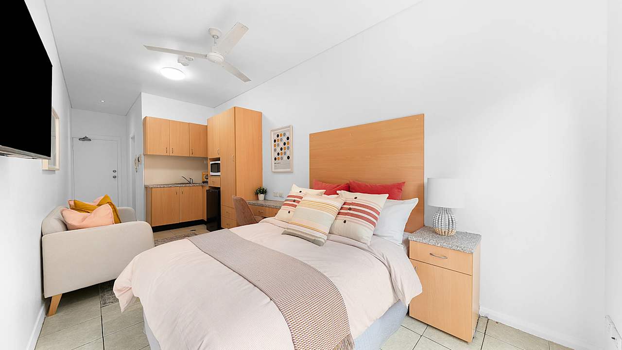 Room studio flat for rent