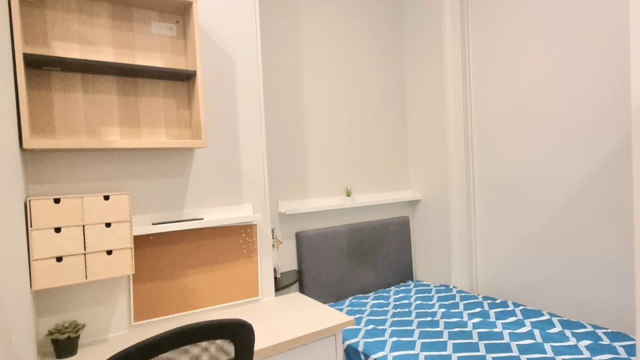 Furnished room studio flat for rent