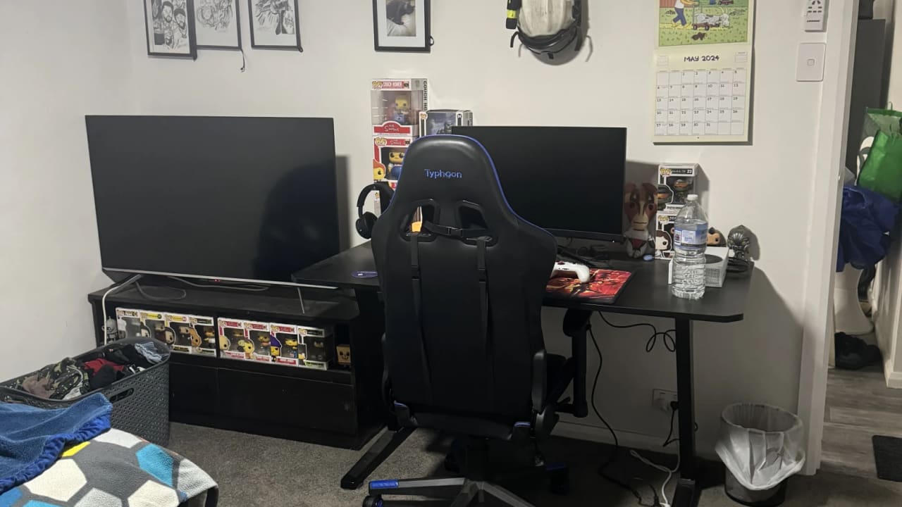 Room in a share house