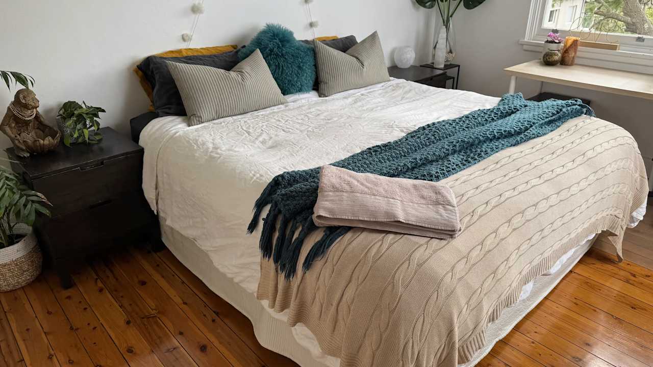Furnished room in a flatshare