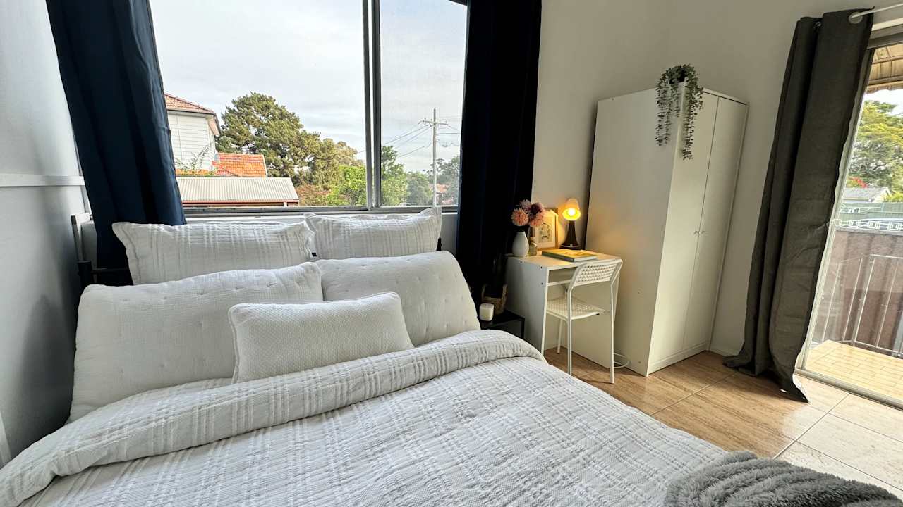 Furnished room in a share house