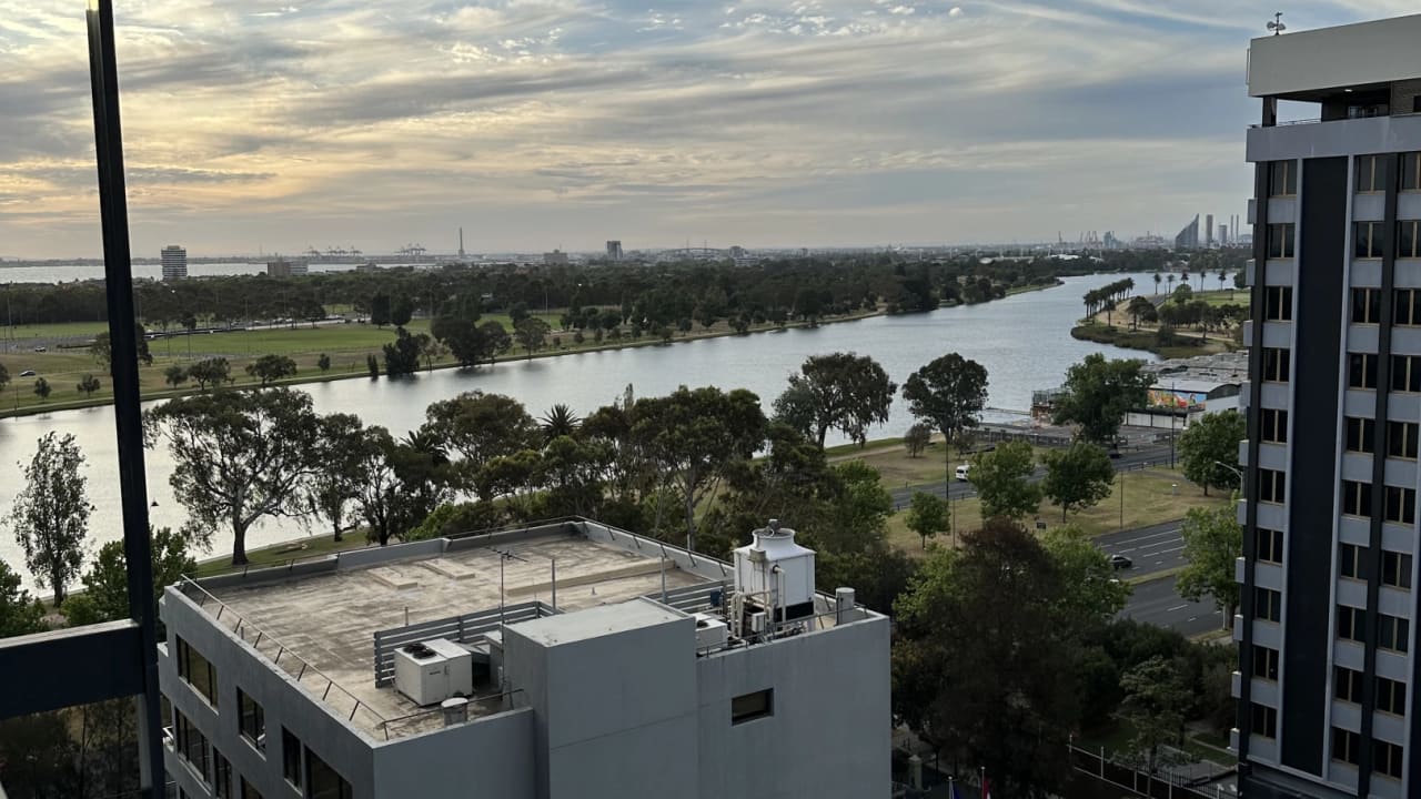 Furnished room in a flatshare