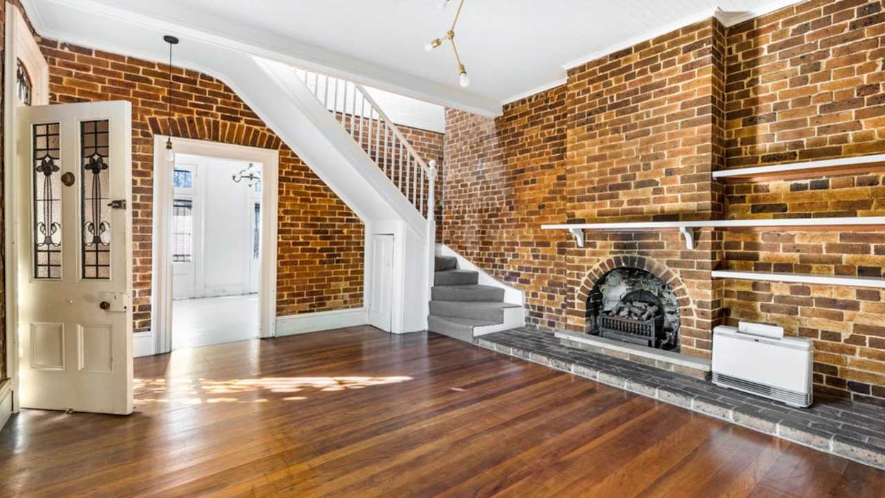 Room in a share house