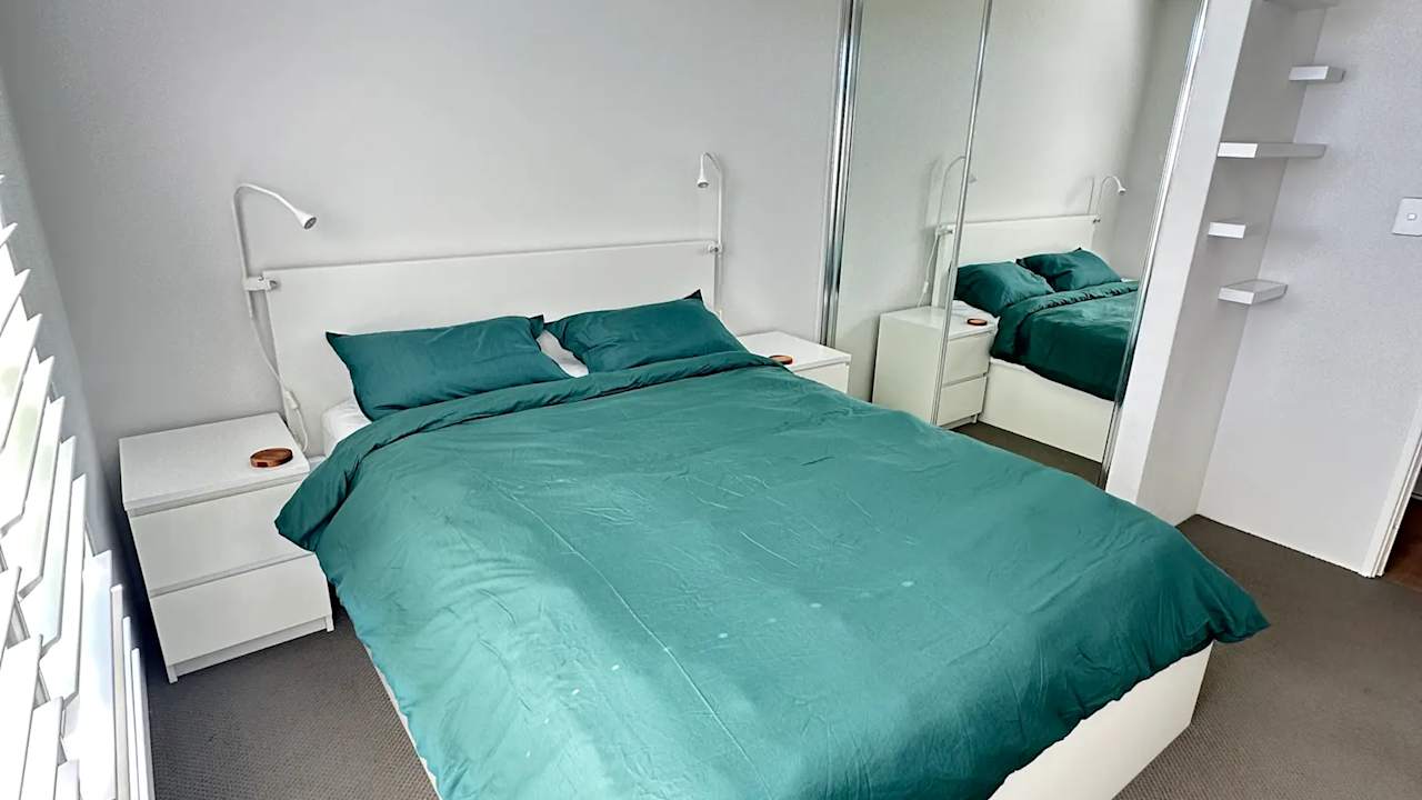 Furnished room in a share house