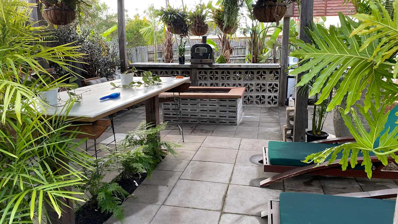 Whole property with 2 rooms for rent