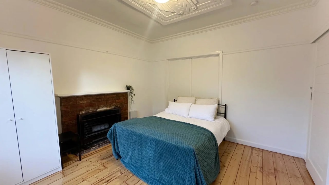 Furnished room in a share house