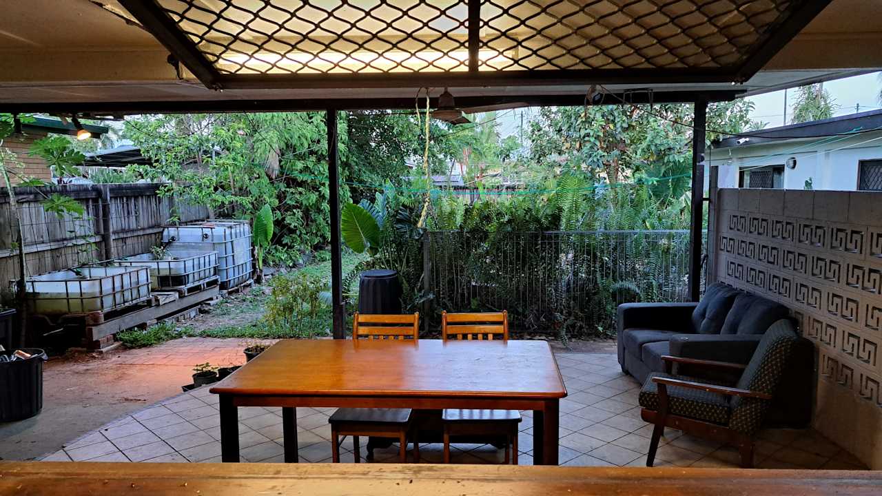 Furnished room in a share house