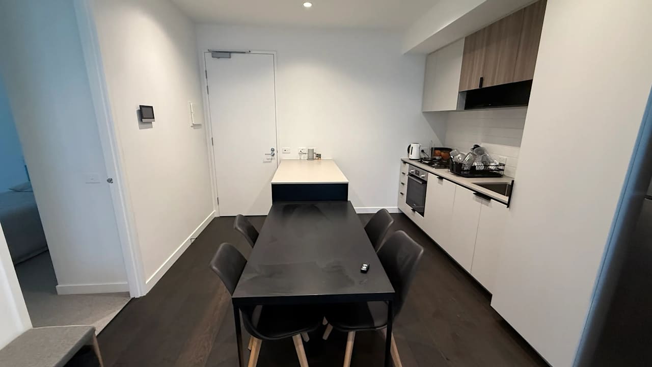Unfurnished room in a flatshare