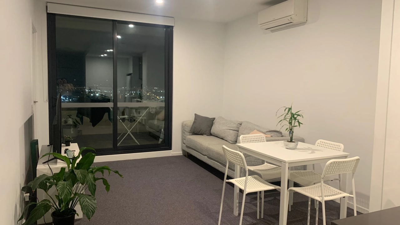 Furnished room in a flatshare