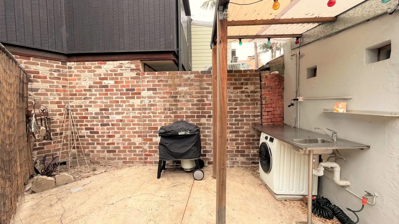 Furnished room granny flat for rent