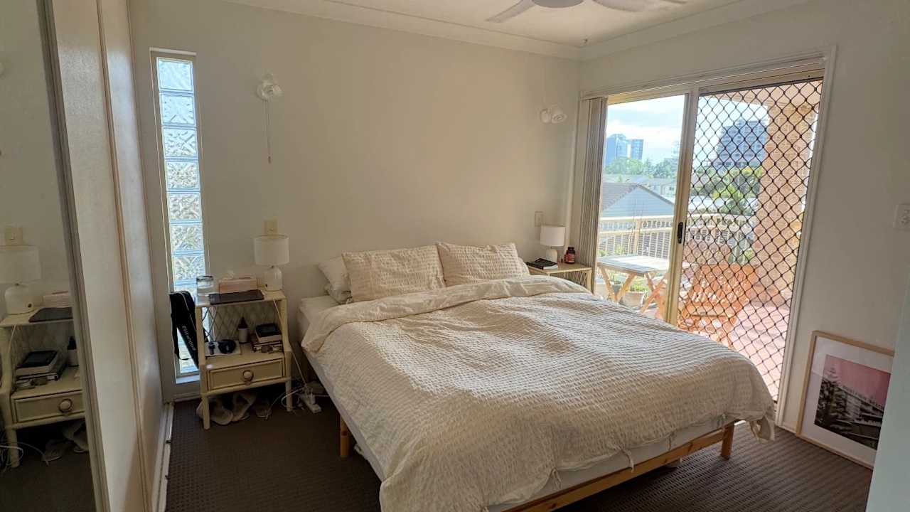 Unfurnished room with own bathroom