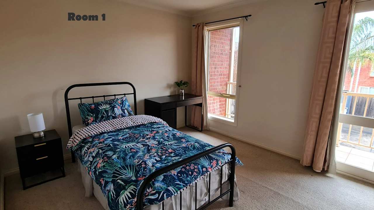 Furnished room in a share house