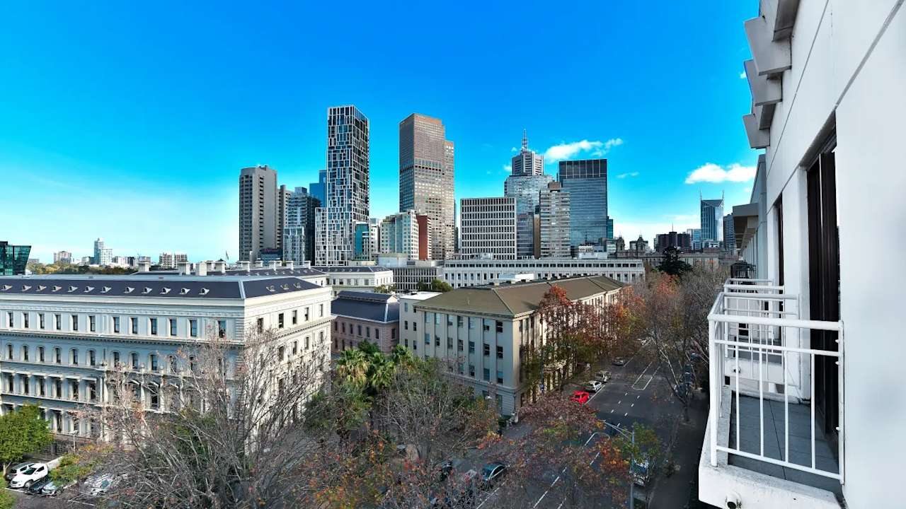 Whole property with 2 rooms for rent