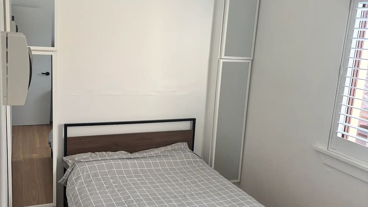 Furnished room in a share house