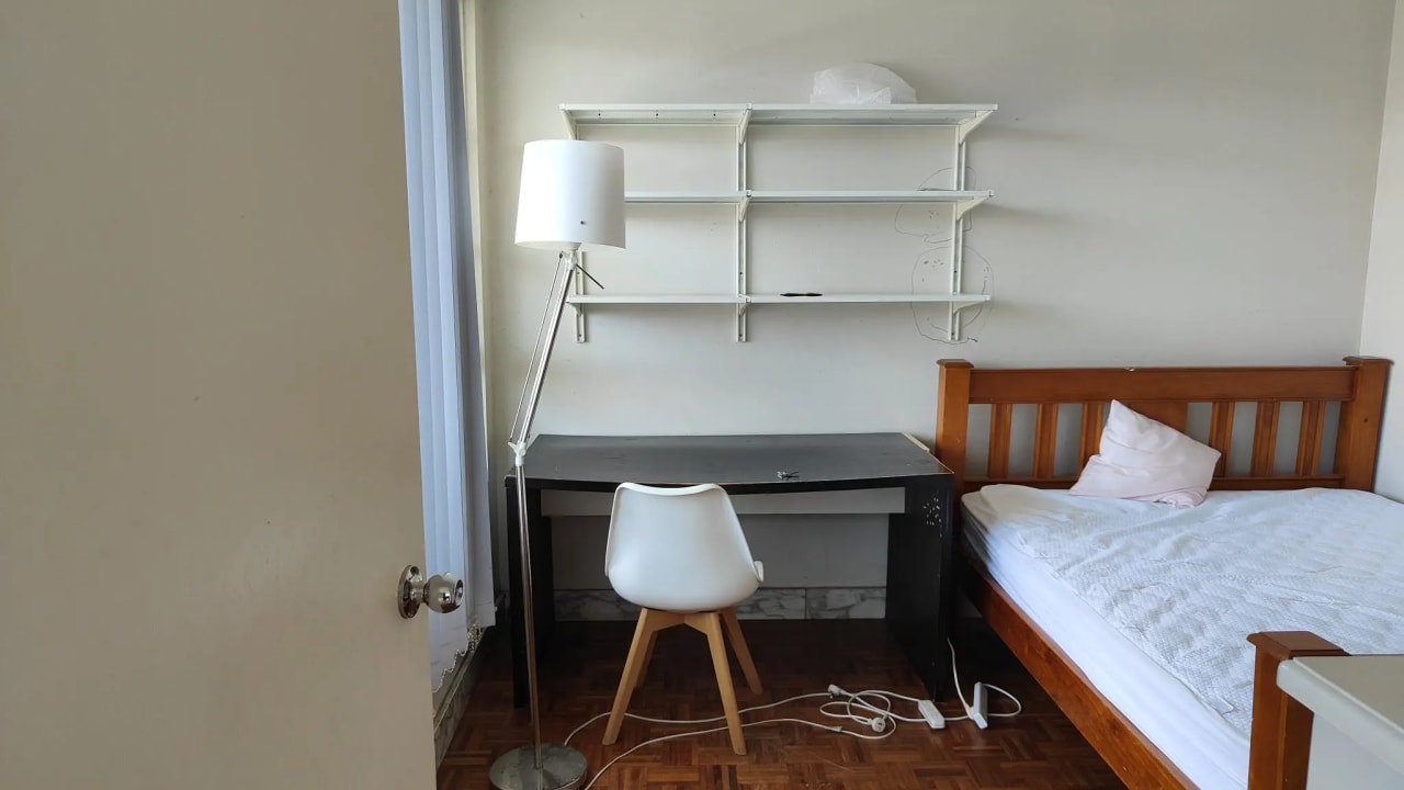 Furnished room in a flatshare