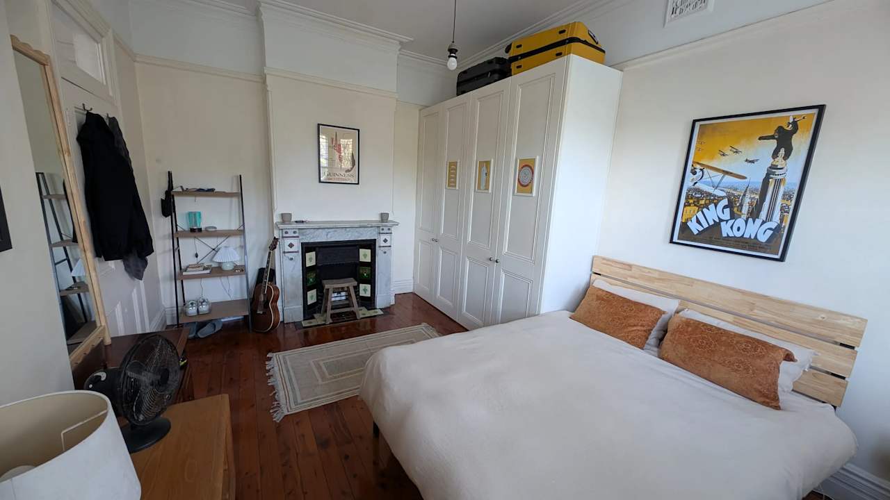 Furnished room in a share house