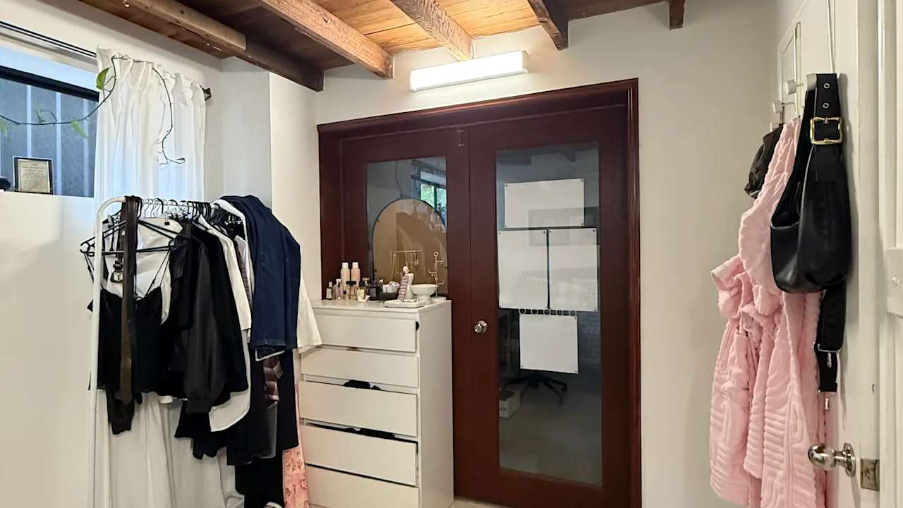 Unfurnished room in a share house