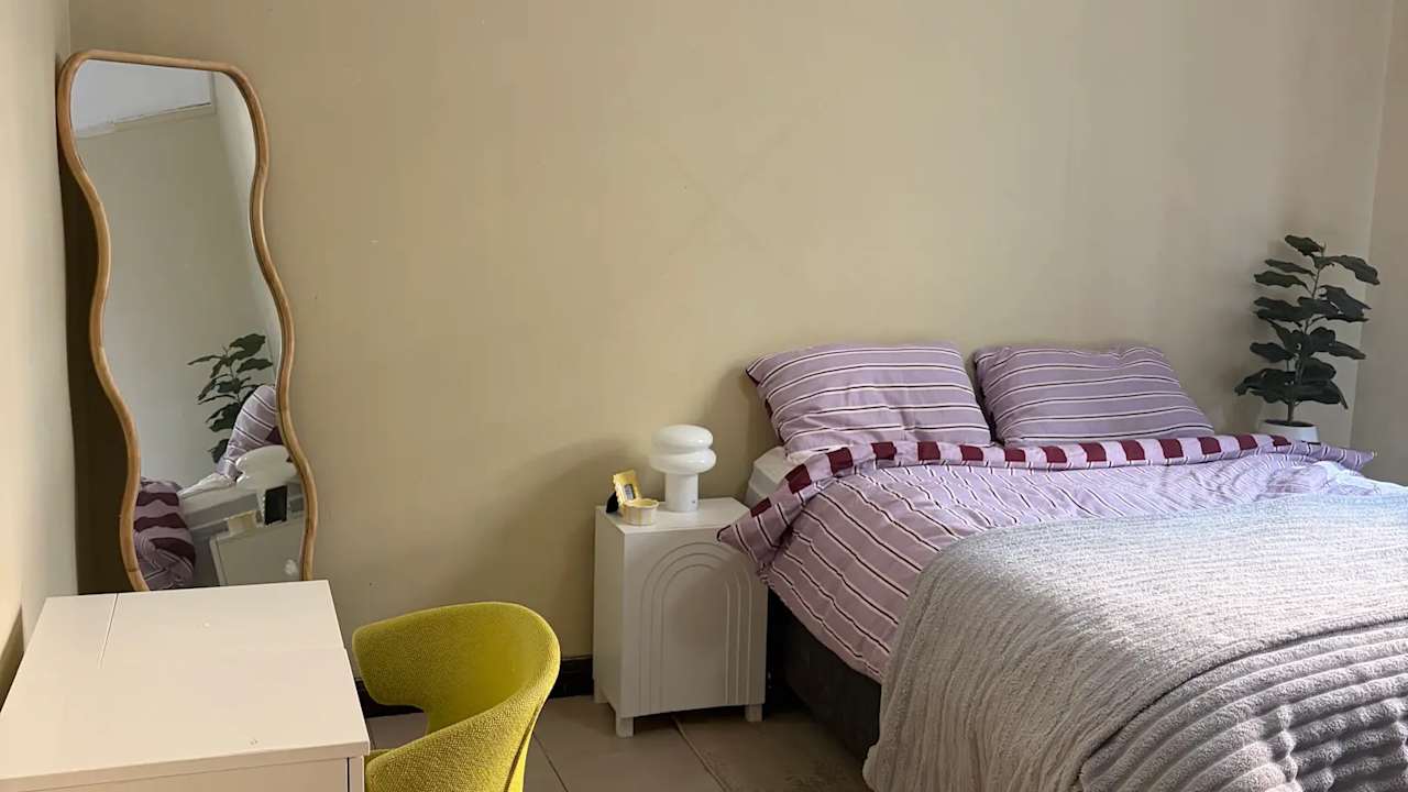 Furnished room in a flatshare