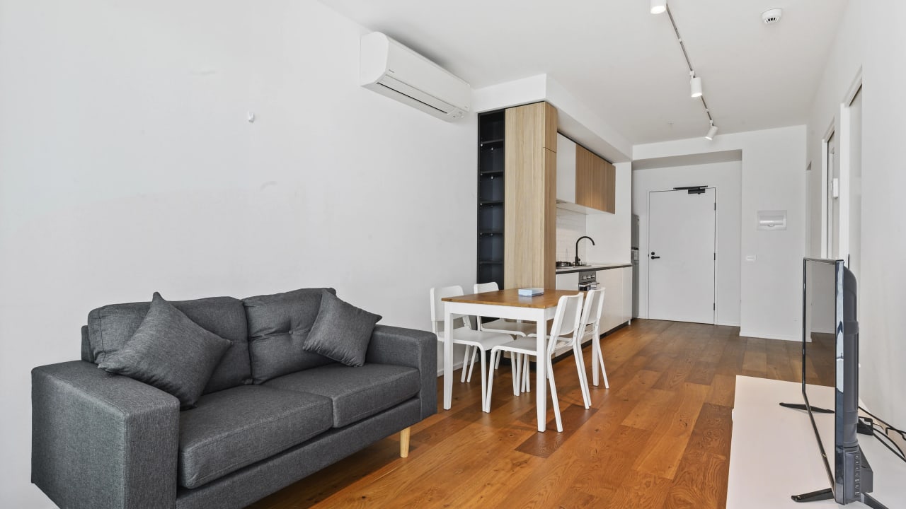 Whole property with 2 rooms for rent