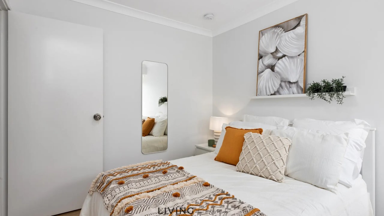Furnished room in a share house