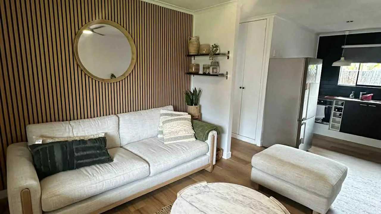 Furnished room in a flatshare