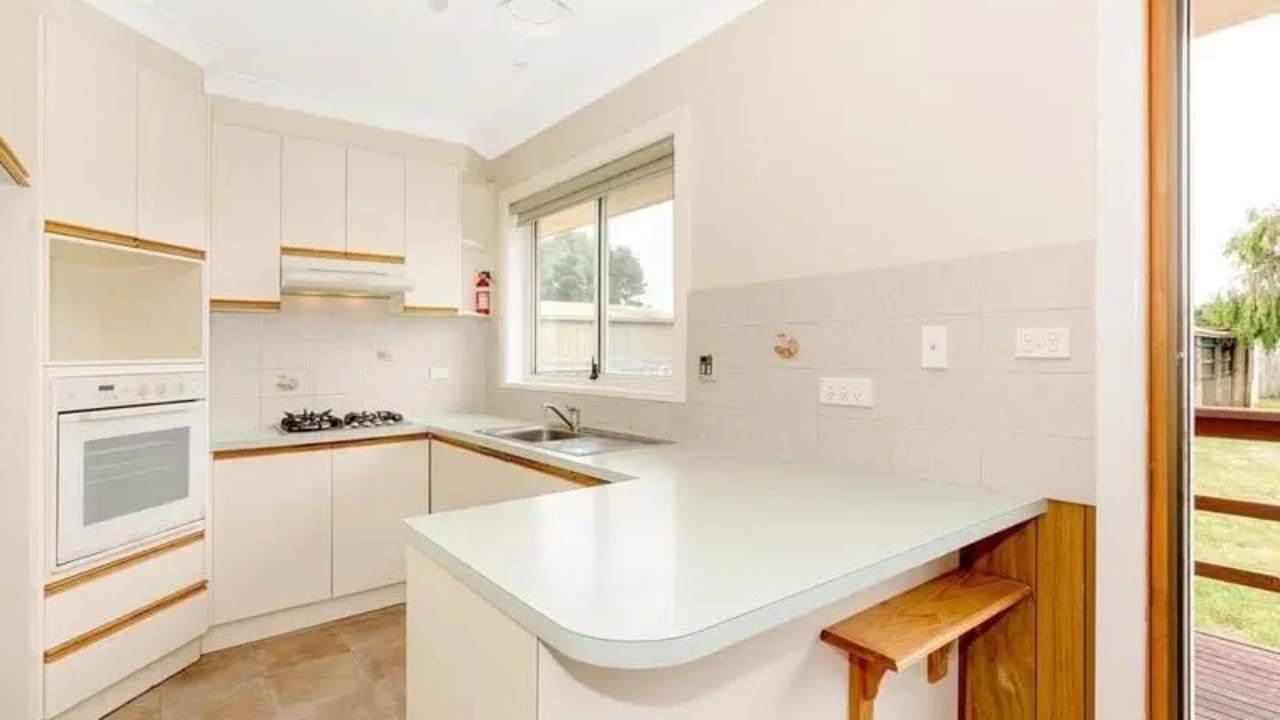 Whole property with 3 rooms for rent